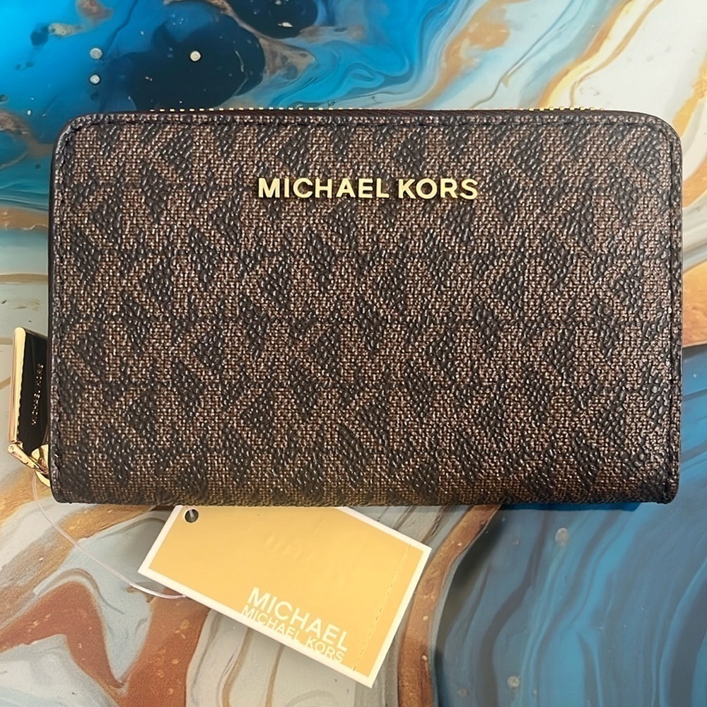 Brand New Michael Kors Brown Acorn Small Zip Around Card Case Holder Compact - Picture 1 of 15